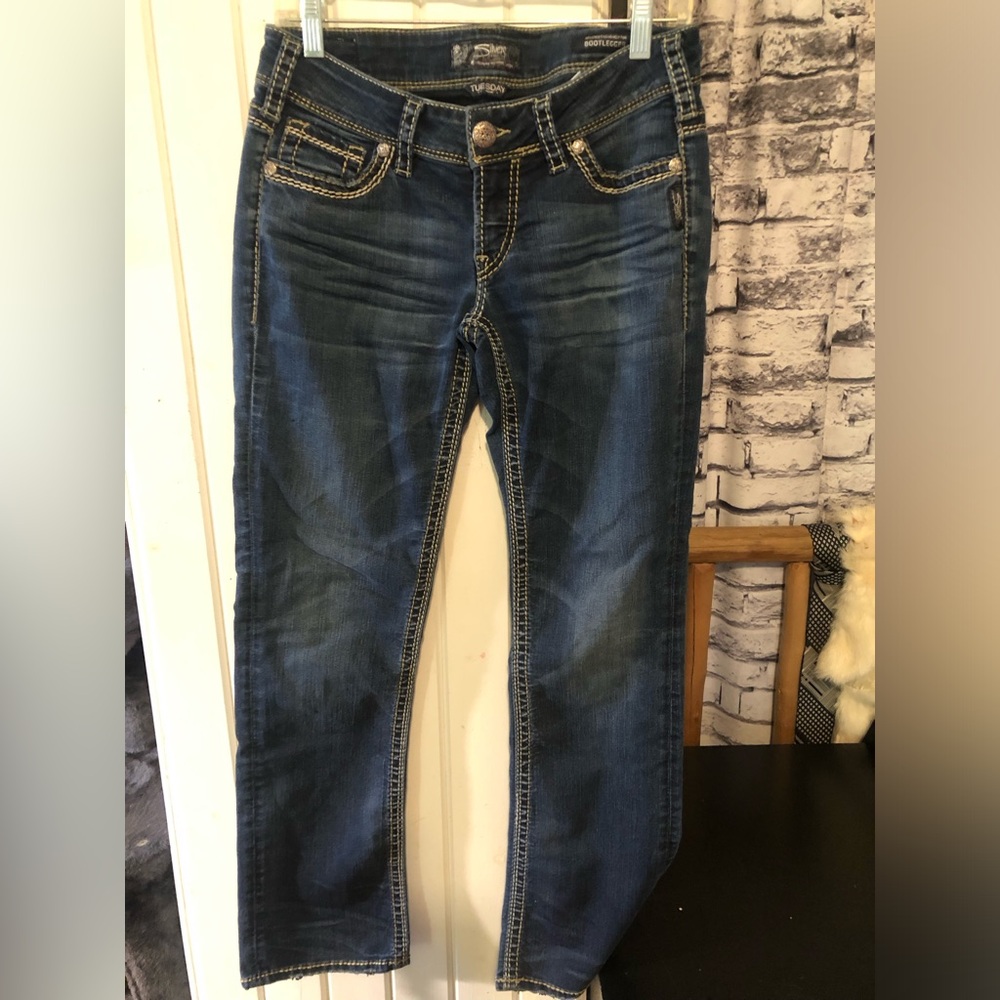 Silver Jeans - Picture 2 of 10